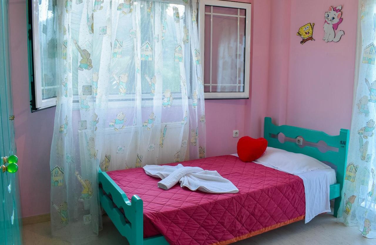 Vicky'S Village Private House Fiolítis Extérieur photo